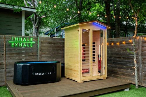 Montopolis House | Mind & Body Retreat - Sauna & Cold Plunge