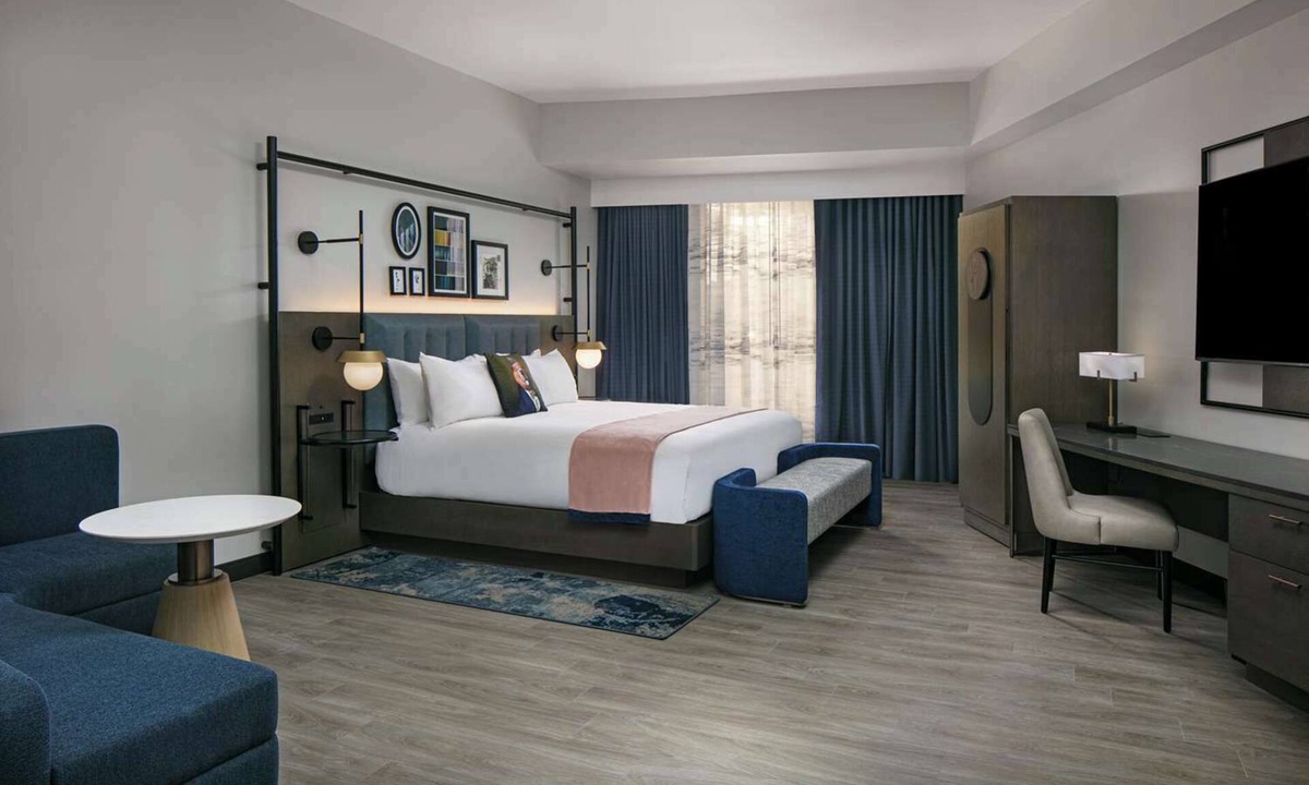 North Capitol Street Hotel | Minutes to National Air & Space Museum! Spacious and Pet-friendly Accommodation!