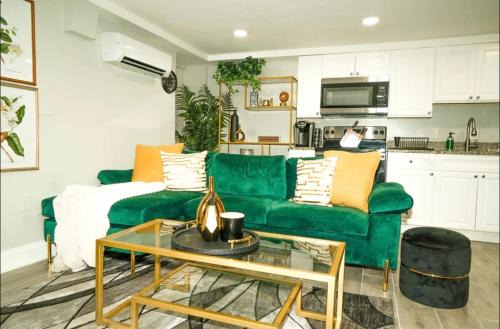 Mount Pleasant Apartment | Modern 1BR Unit with Free Parking Walk to Metro