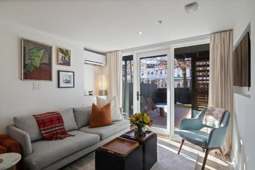 Petworth Apartment | Modern 2 Bedroom City Retreat