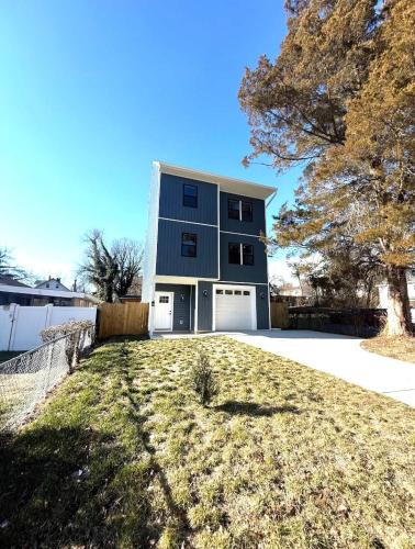 Montpelier House | Modern 4-Level House near DC & Annapolis