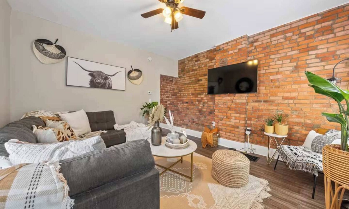 Downtown Columbus House | Modern Boho Condo | Walk to Downtown Columbus