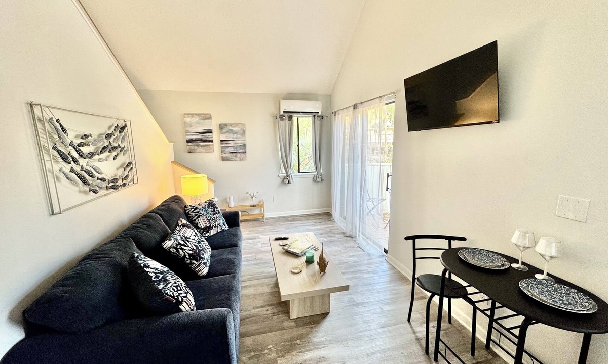 Ocean Ridge Condo | Modern Edisto Beach Cottage - Near Golf & Resort - INCLUDES AMENITIES - Sleeps 4