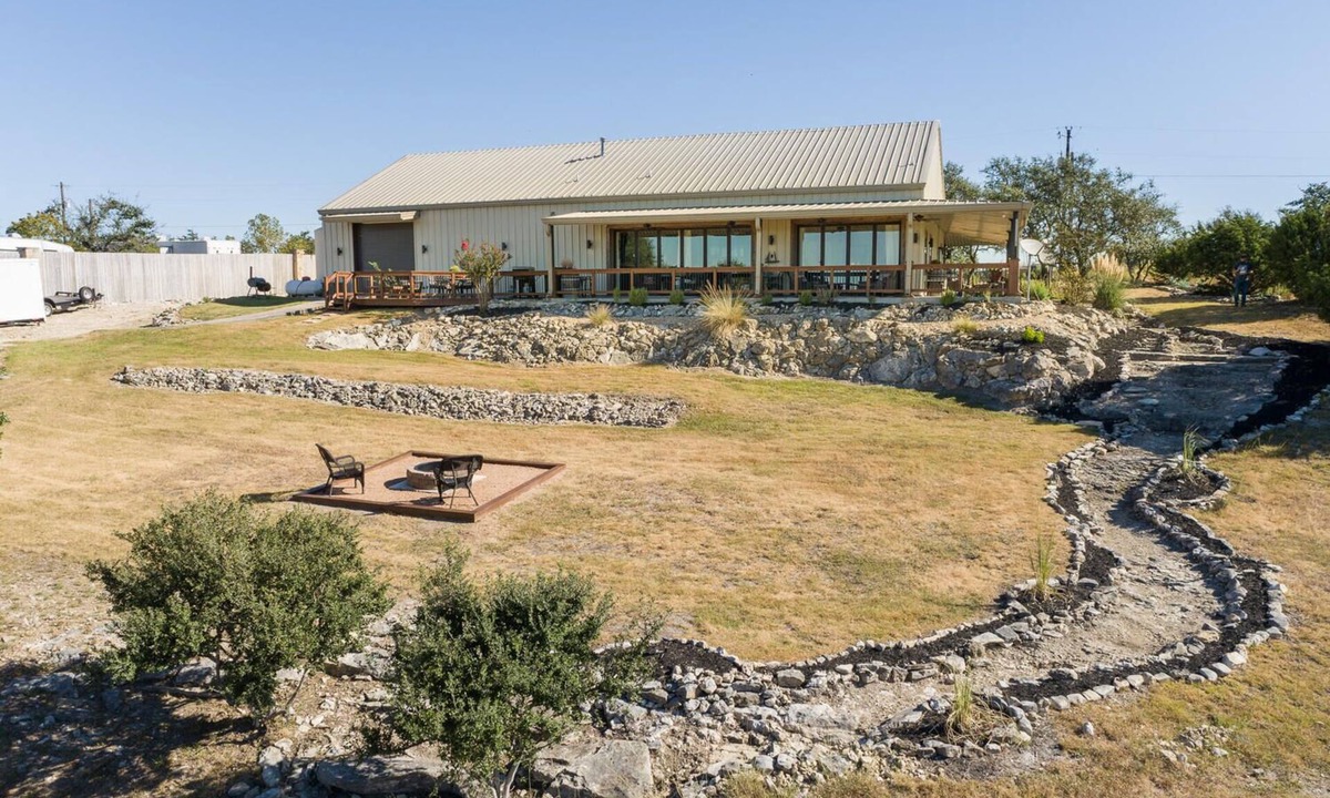 Dripping Springs House | Modern Farmhouse w/Hill Country Views, EV, Wineries, Large Patio