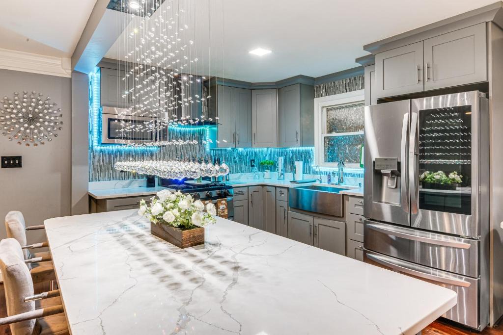 Oxon Hill-Glassmanor Apartment | Modern Fort Washington Apt: 14 Mi to National Mall