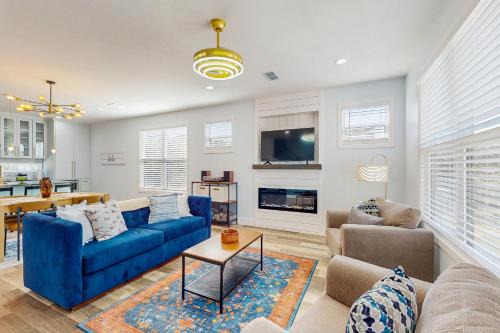Granite Shoals House | Modern Living in Texas! Home 2 Blocks to Lake LBJ