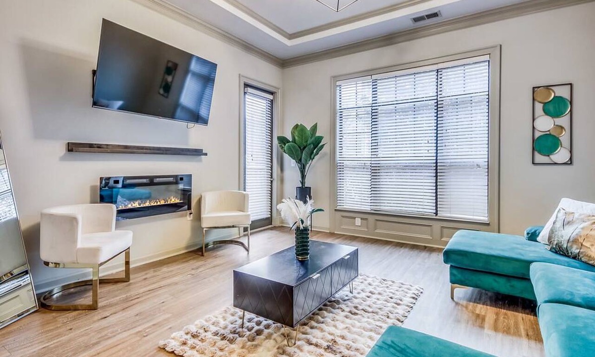 Cumberland Condo | Modern luxury retreat!
