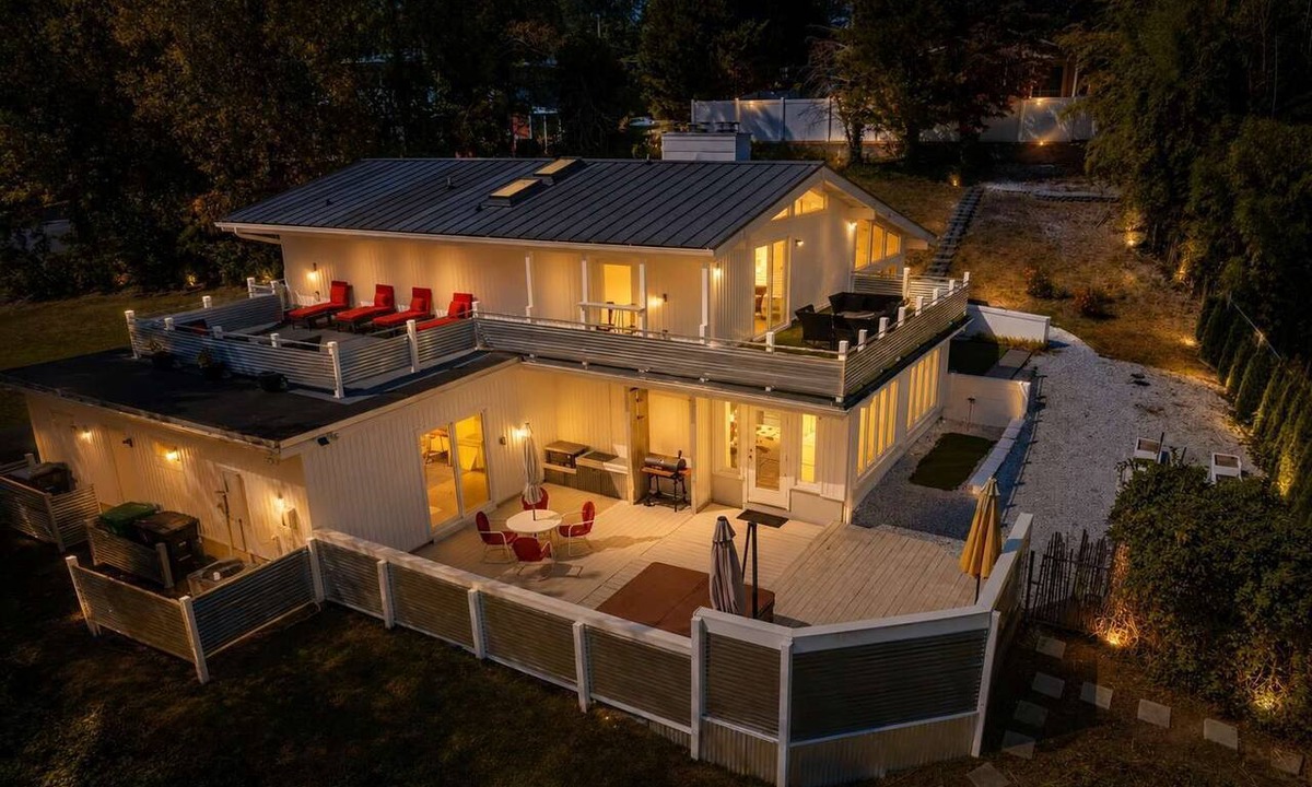 High Point House | Modern Retreat | Hot Tub | Bar | Patio | HPU