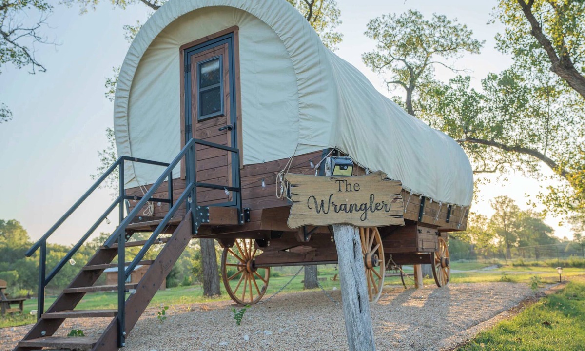 Satin House | Modern Unique Old West Wagon Spacious Views