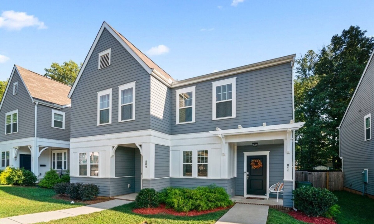 Charlotte House | Morden 3BR townhome near uptown CLT+Private Backyard