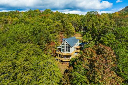 Lake Lure House | Mountain View Villa