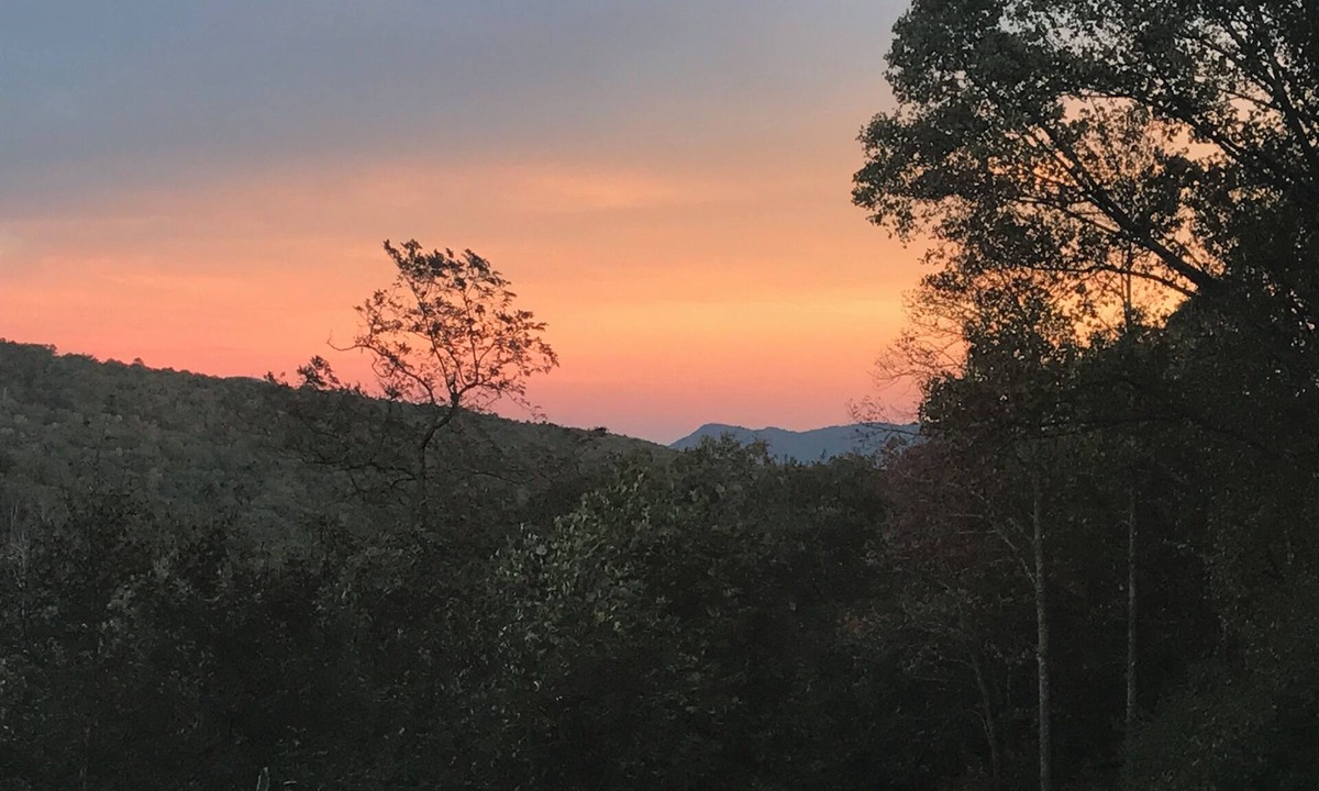 Skyland House | Mountain Views! Come stay for a while three month minimum rental!