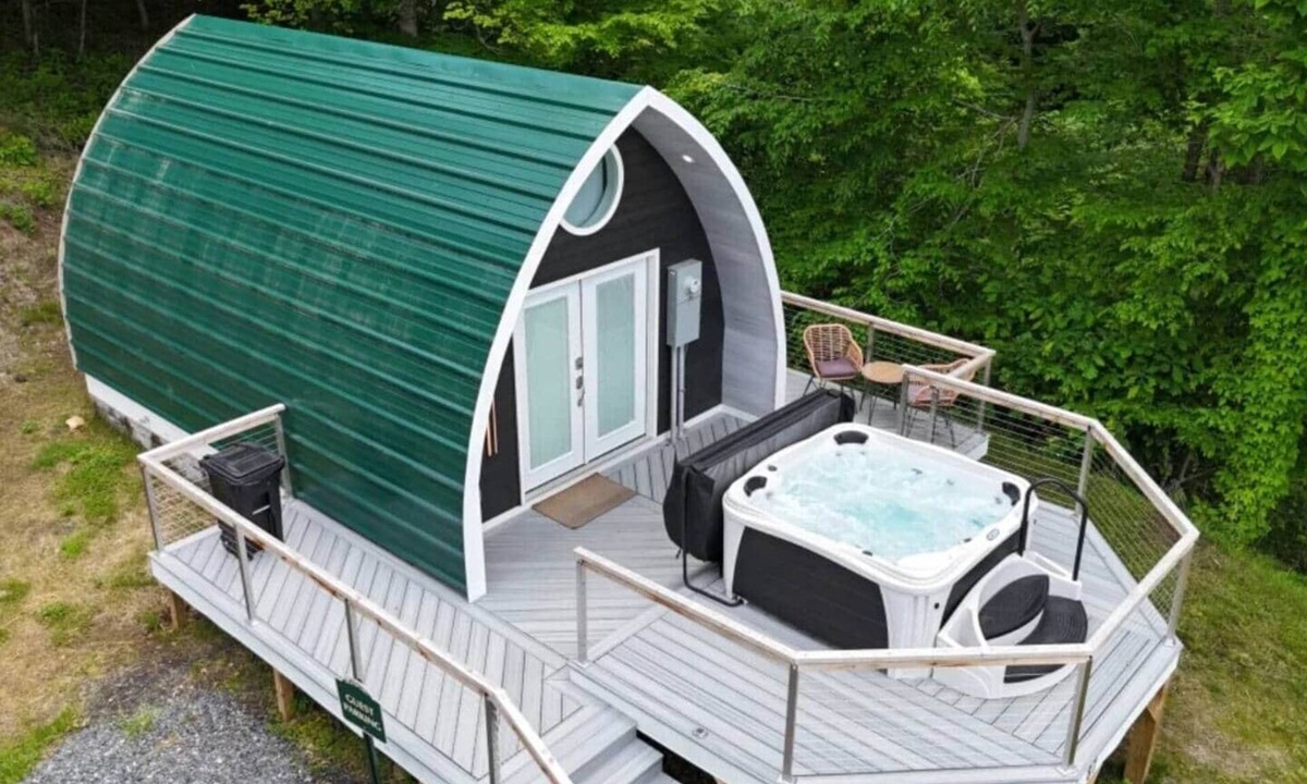 Bakersville House | Mountains - Romantic, Hot Tub, Campfire, Green