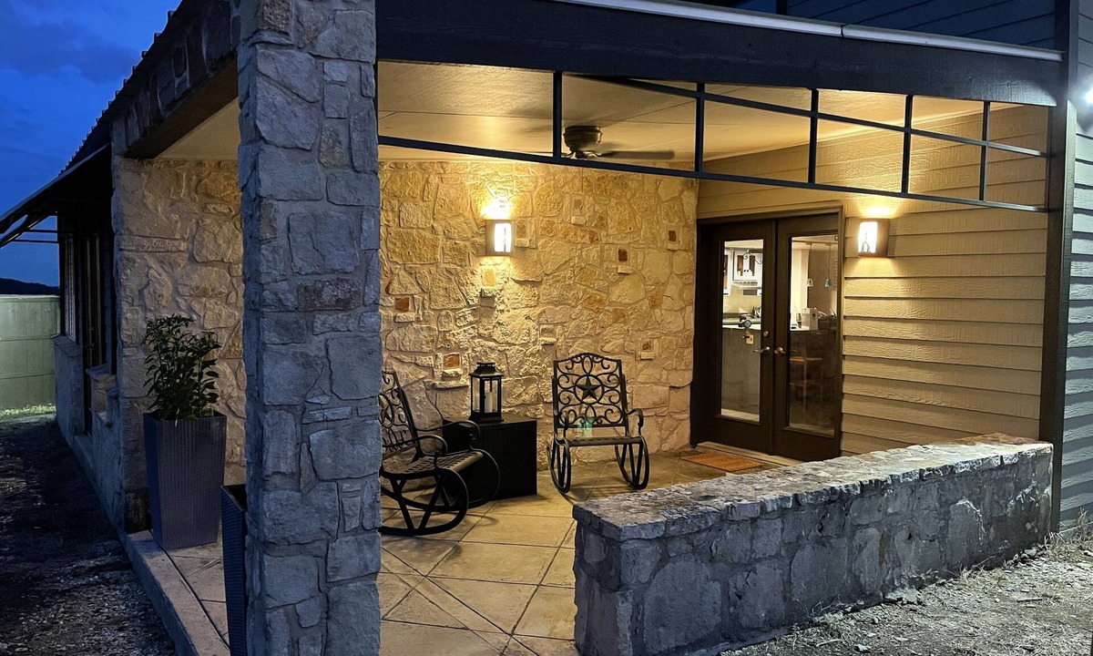 Pipe Creek House | Mt Villa Home - Hill Country Retreat