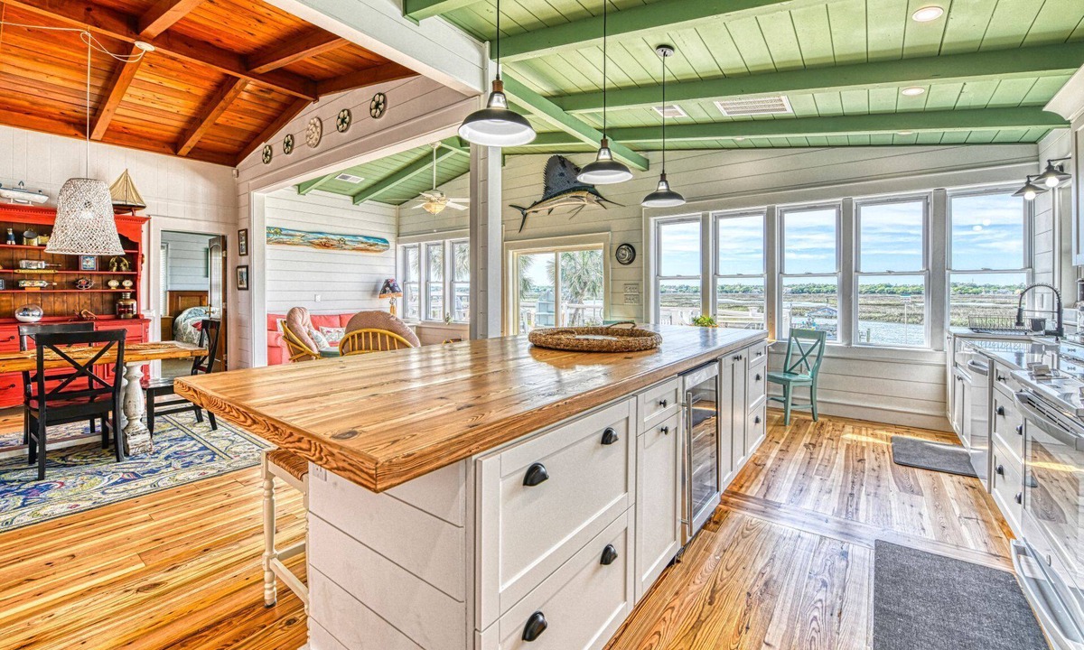 Garden City House | Murray's Inlet Shack - Four Bedroom, Three 1/5 Bath with huge private pool