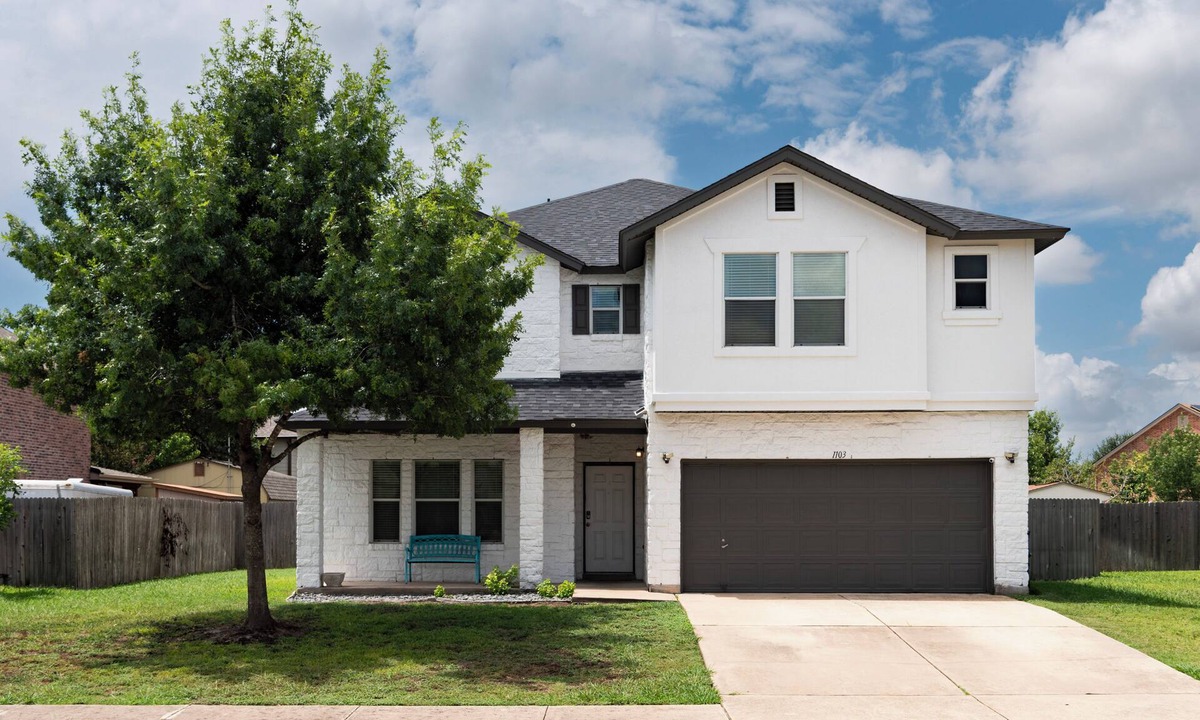 Pflugerville House | Near Austin ~ Private Pool ~ Game Room ~ Fire Pit ~ Waterparks
