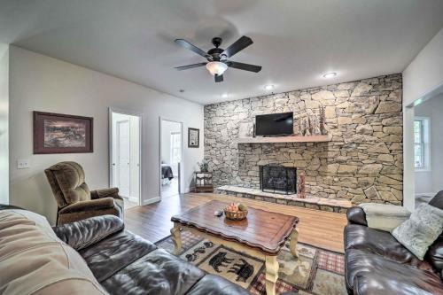Banner Elk Apartment | Near Sugar Mtn Resort! Mtn-View Outdoor Basecamp