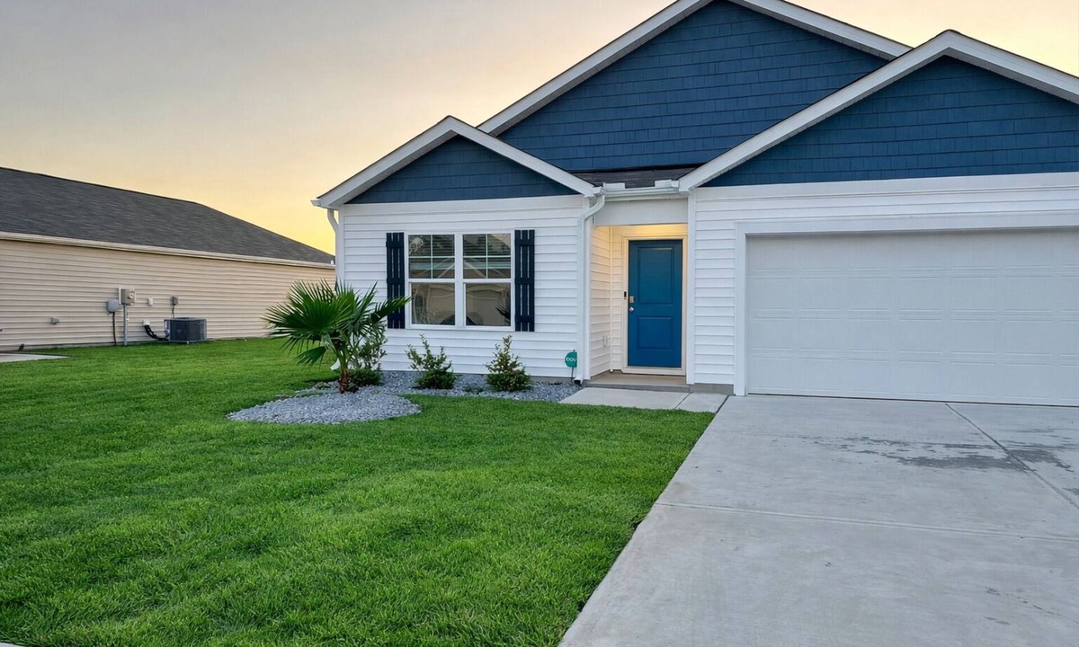 Leland House | Near Wilmington, NC – Beaches, Shops & Fun Just Minutes Away!