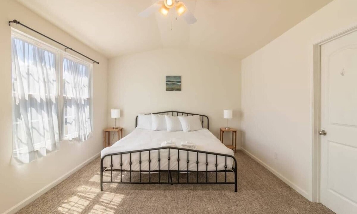 Columbus House | Neighboring Fort Benning: The Modern Guest House Sleeps 13!