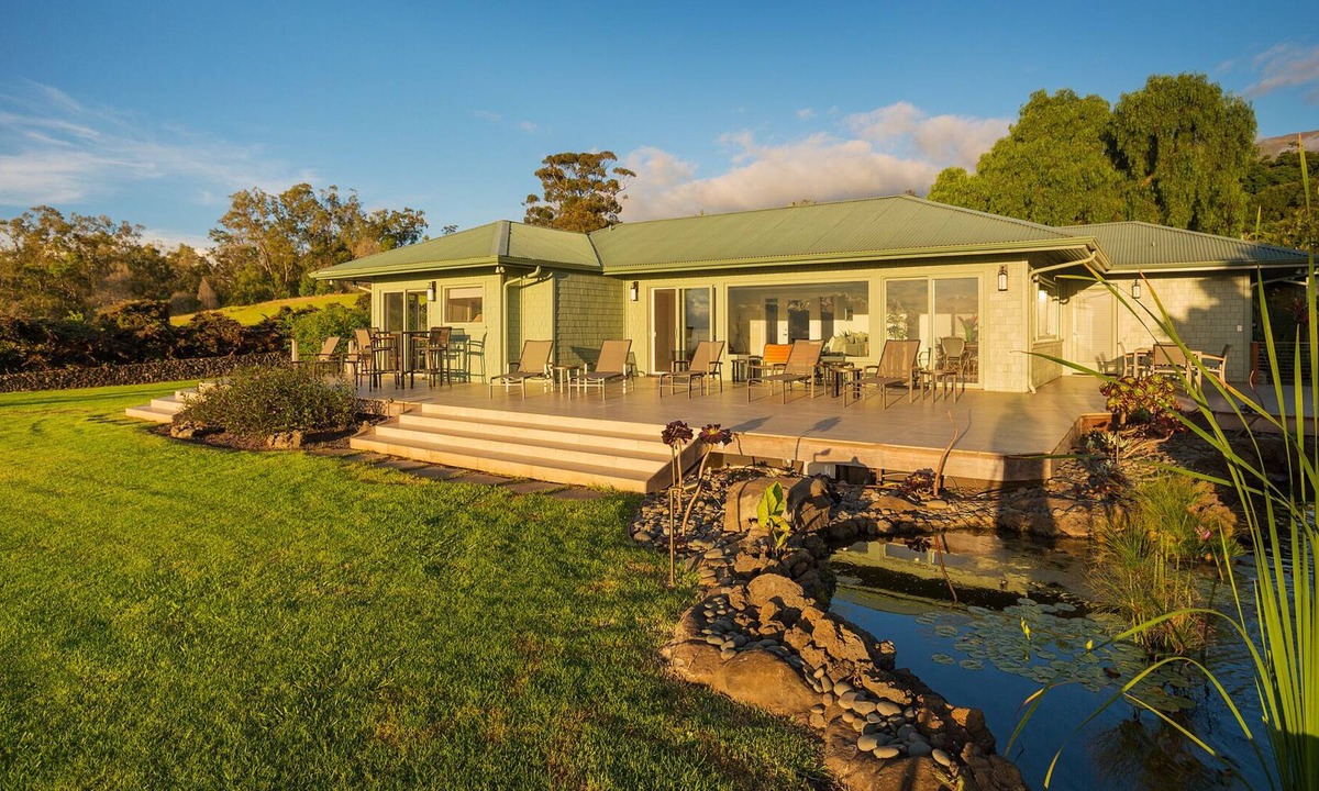 Kula House | Nestled on the Slopes of Haleakala with a View from Coast to Coast - Permitted