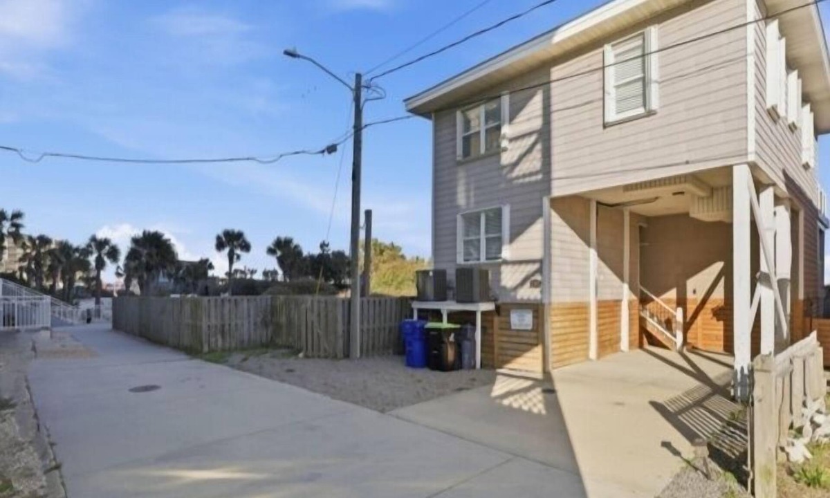 Carolina Beach Villa | NEW! A Shore Pleasure 4-Bedroom Villa