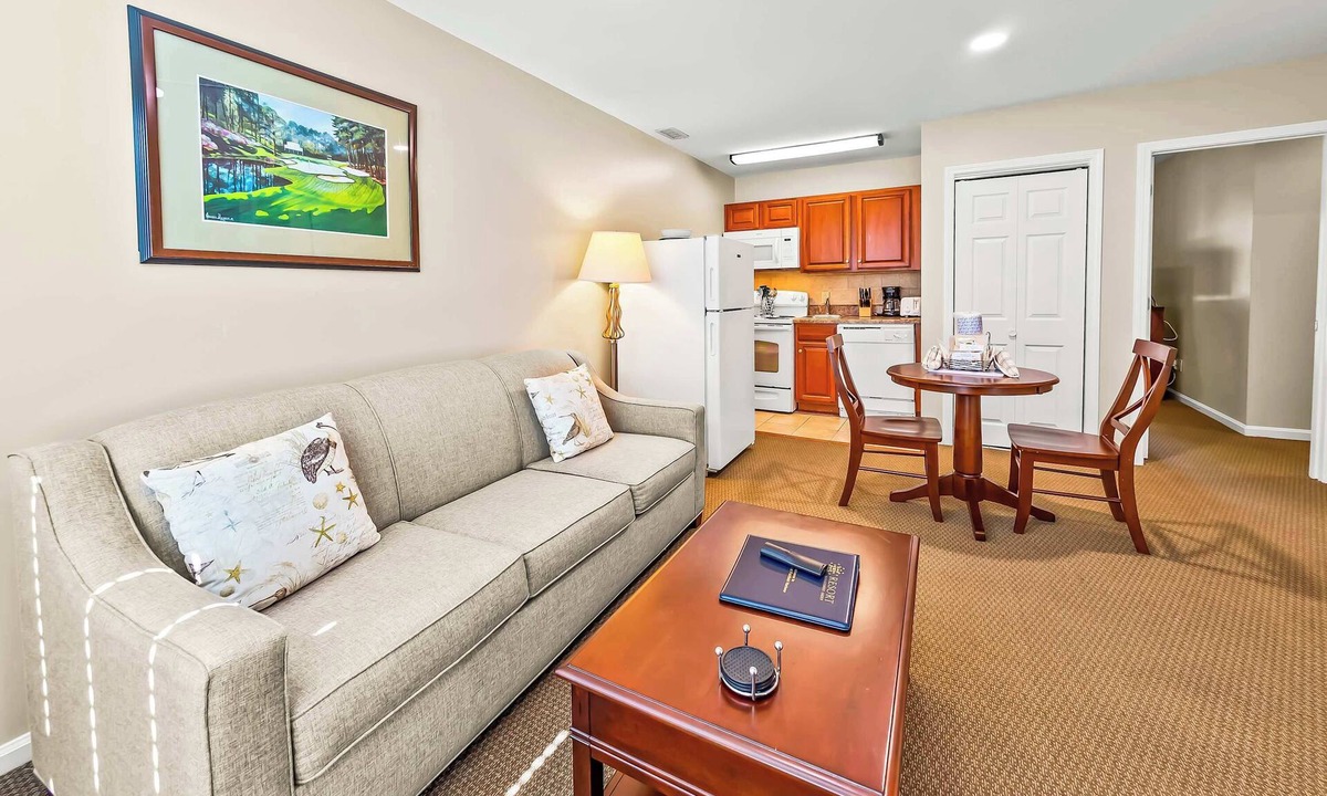 Fairfield Harbour Condo | New Bern Condo Getaway: Golf, Pool, and Family-Friendly Comfort!