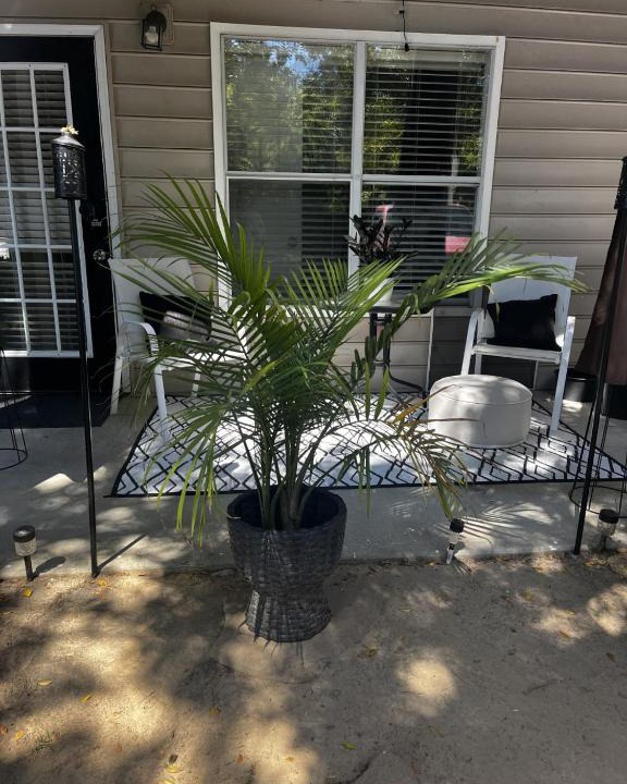 Lawrenceville House | New Cozy 1 Califonia King Size Bed with Small sitting Area & Private Bathroom wit Private Entrance! With Free Parking outside Unit! 45 mins away from Airport!
