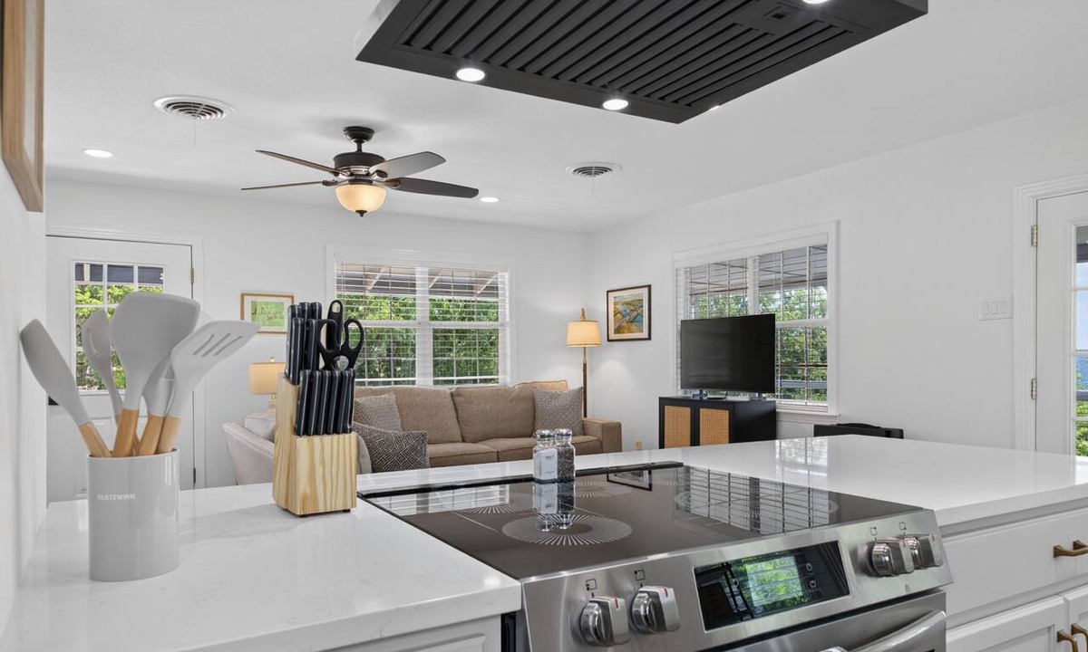 Apache Shores House | New! Lake Views, Game Room + Covered Porch
