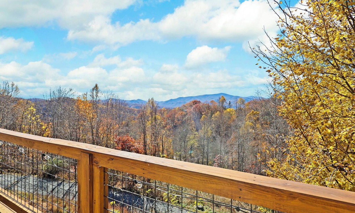 Elk Park House | New Listing: Peaceful Mountain Retreat with Expansive views on 8 acres