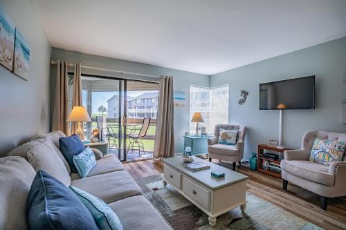 Oceanmarsh Subdivision House | New Listing! - Pool and Ocean View - Harbor Island Beachhouse