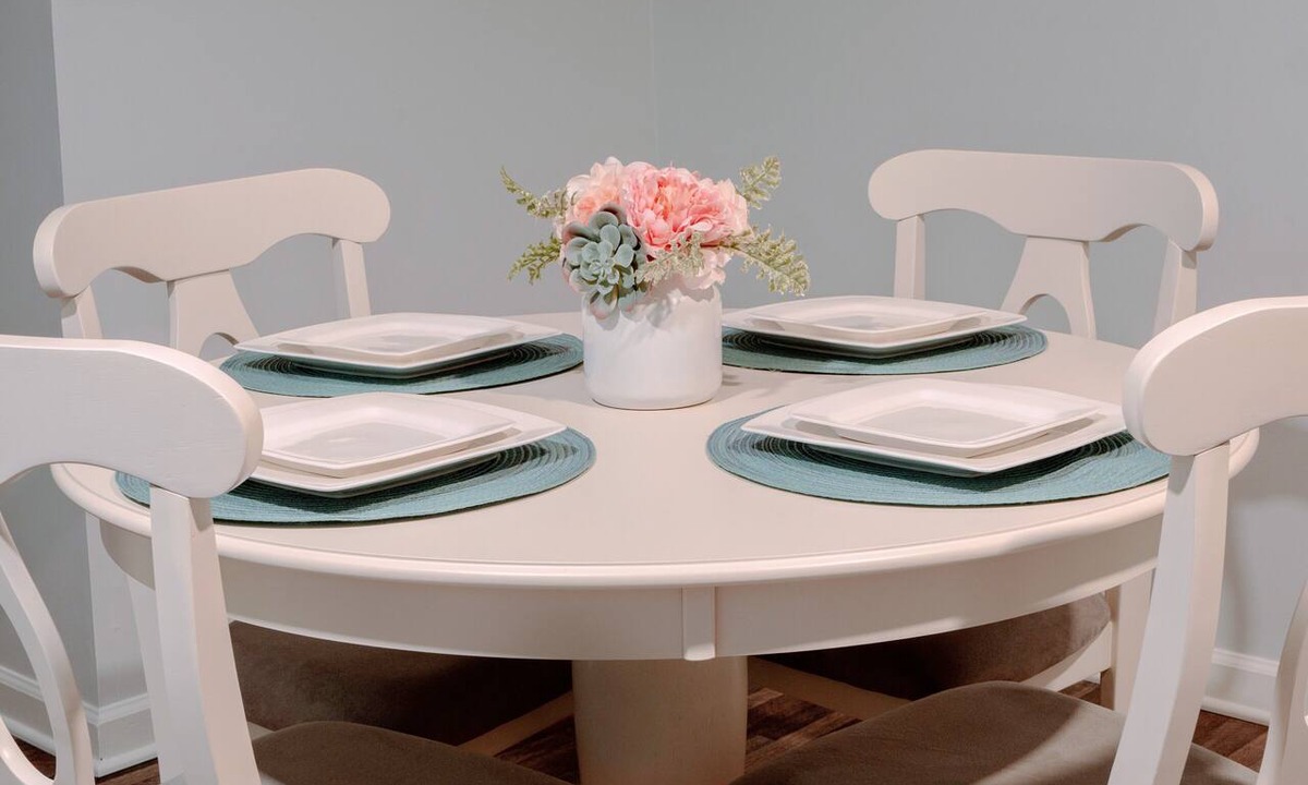 Five Forks Apartment | New Luxury Studio Suite. Superhost with 4.9 Stars on otherlisting sites.Sleeps 4