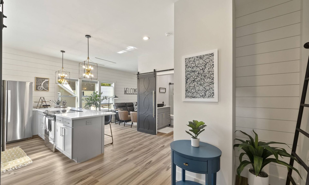 Bluffton House | NEW! Modern cottage and perfect location!