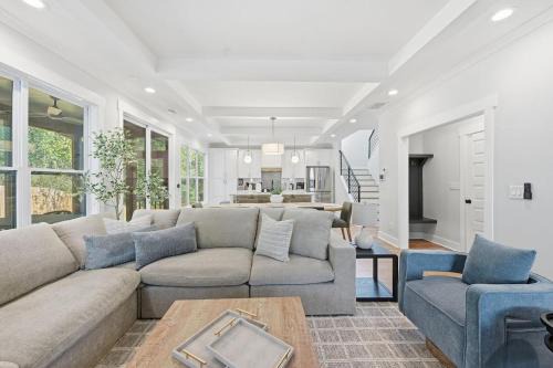Scottdale House | New Modern Luxurious Woodland Retreat home