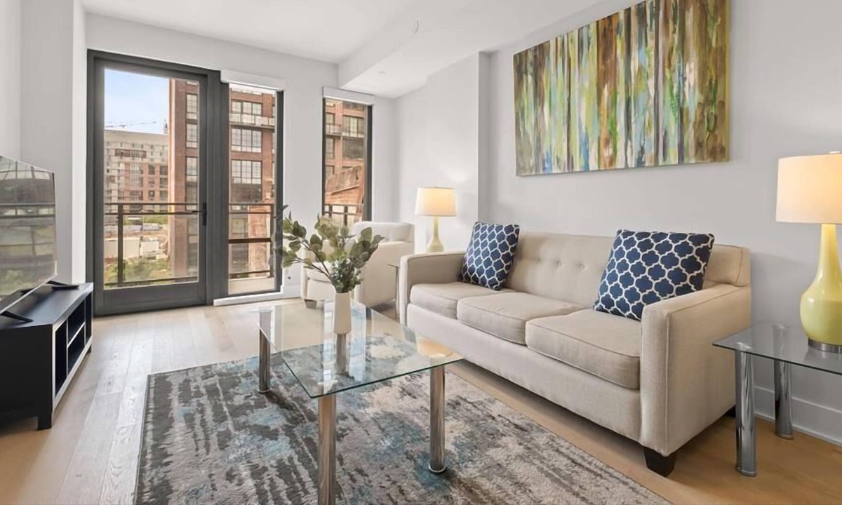 NoMa House | New! NoMa 1BR | Kitchen+ Washer/Dryer | Gym