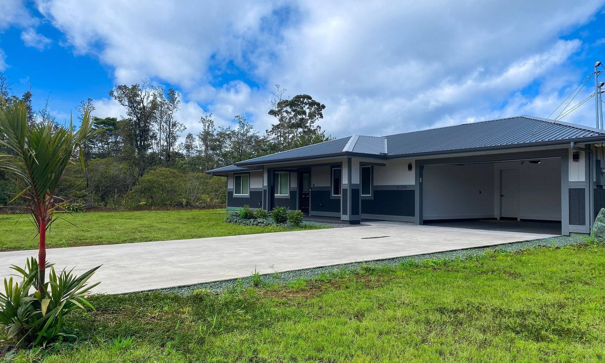 Ainaloa House | Newly-built dog-friendly home with large yard, shaded patio, & washer/dryer
