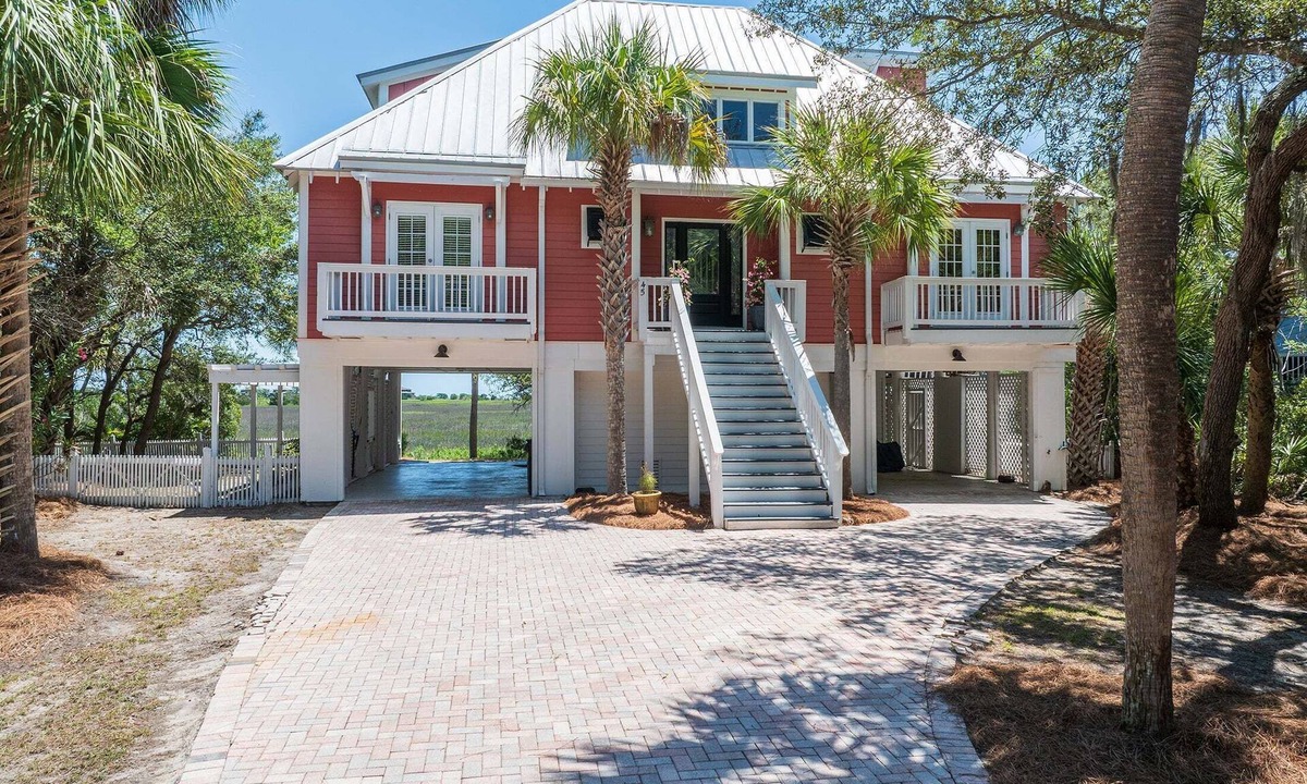 Oceanmarsh Subdivision House | Newly Listed! Scenic Marsh Views in Harbor Island!
