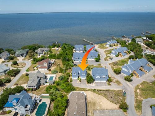 Southern Shores House | Newly Listing Renovated bungalow steps from water