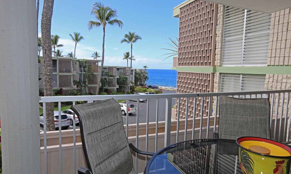 Kailua-Kona Condo | 🌴Newly updated ocean view condo located close to the ocean🌴
