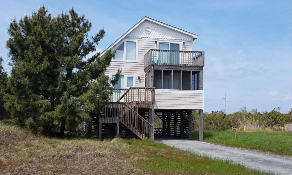 South Nags Head Cottage | NOW AVAILABLE Oct 2-16, 2026