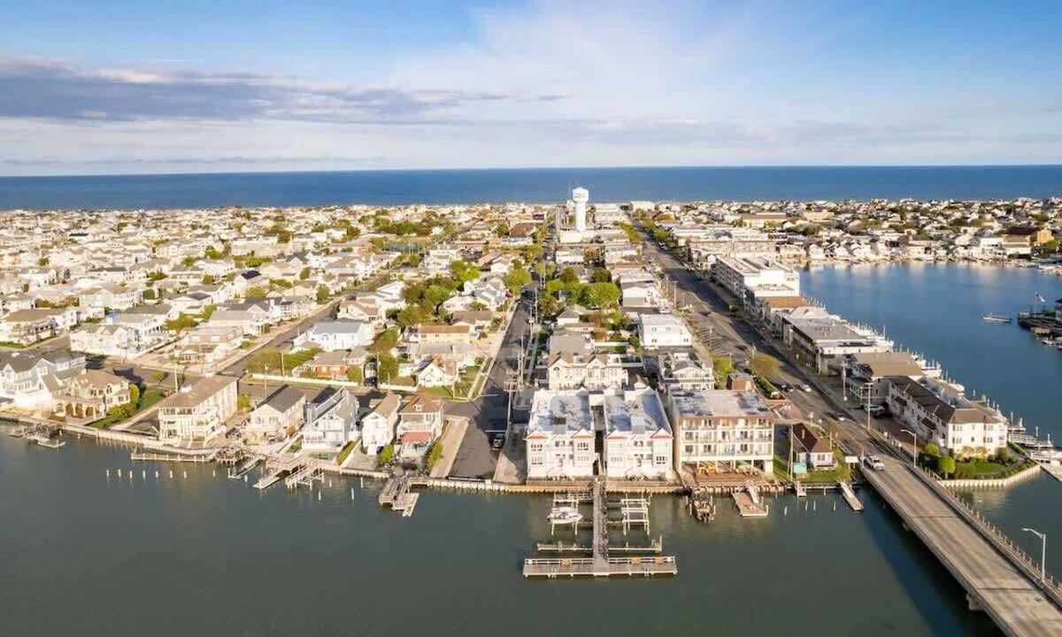 Stone Harbor Condo | Now Booking Stone Harbor:Sail Away Bay Front Condo