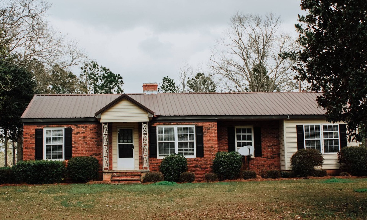Morris House | Nubbintown UP House Great Stay for Family or Work