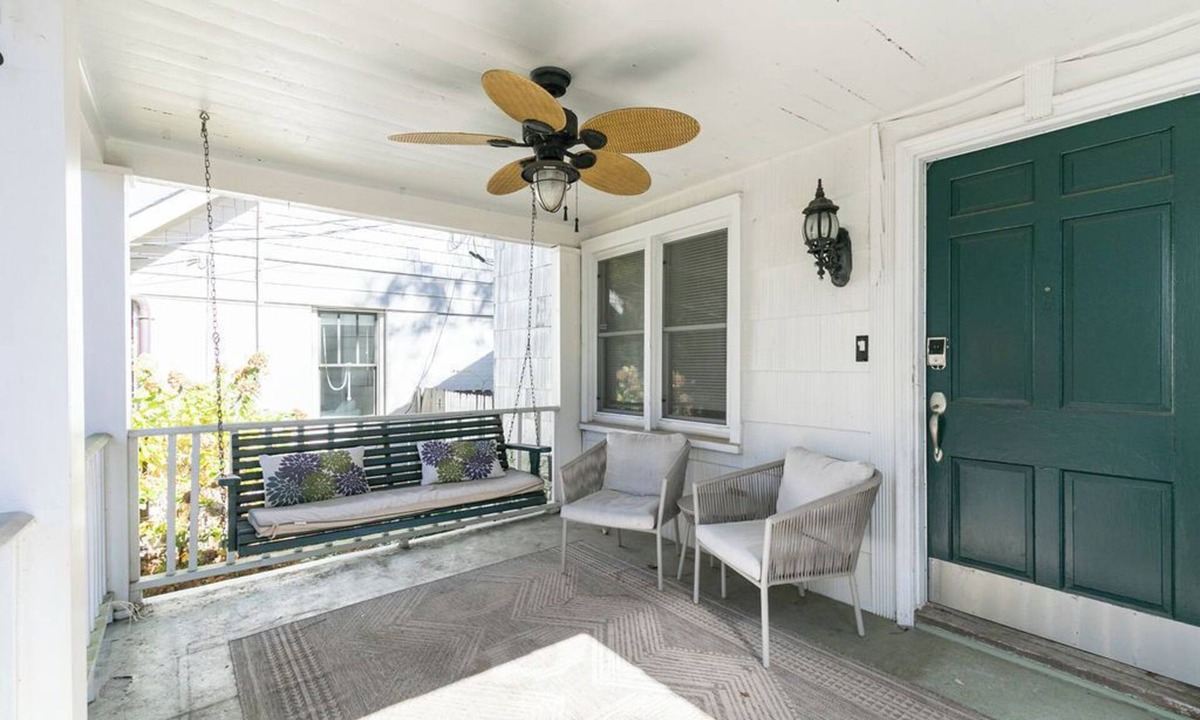 Oakhurst House | Oakhurst Oasis