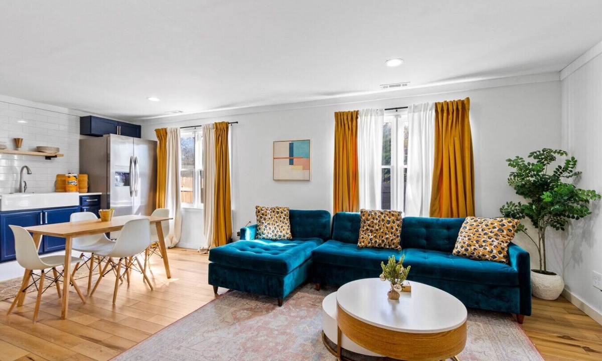 Greenville House | Oasis 1BR w/Pool Firepit Fenced YRD & Full Kitchen