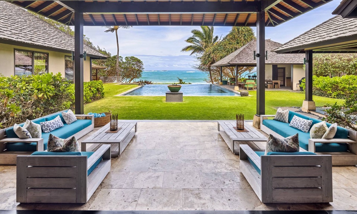 Kahuku Villa | Ocean front Bali Villa w/infinity pool to die for! 30 Day Rental - Pls Inquire