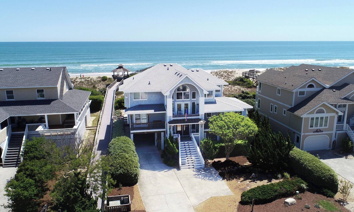Corolla Light House | Ocean Views, Den, Community Pools, Close to Beach access, 103, Brigadune-Oceanfront