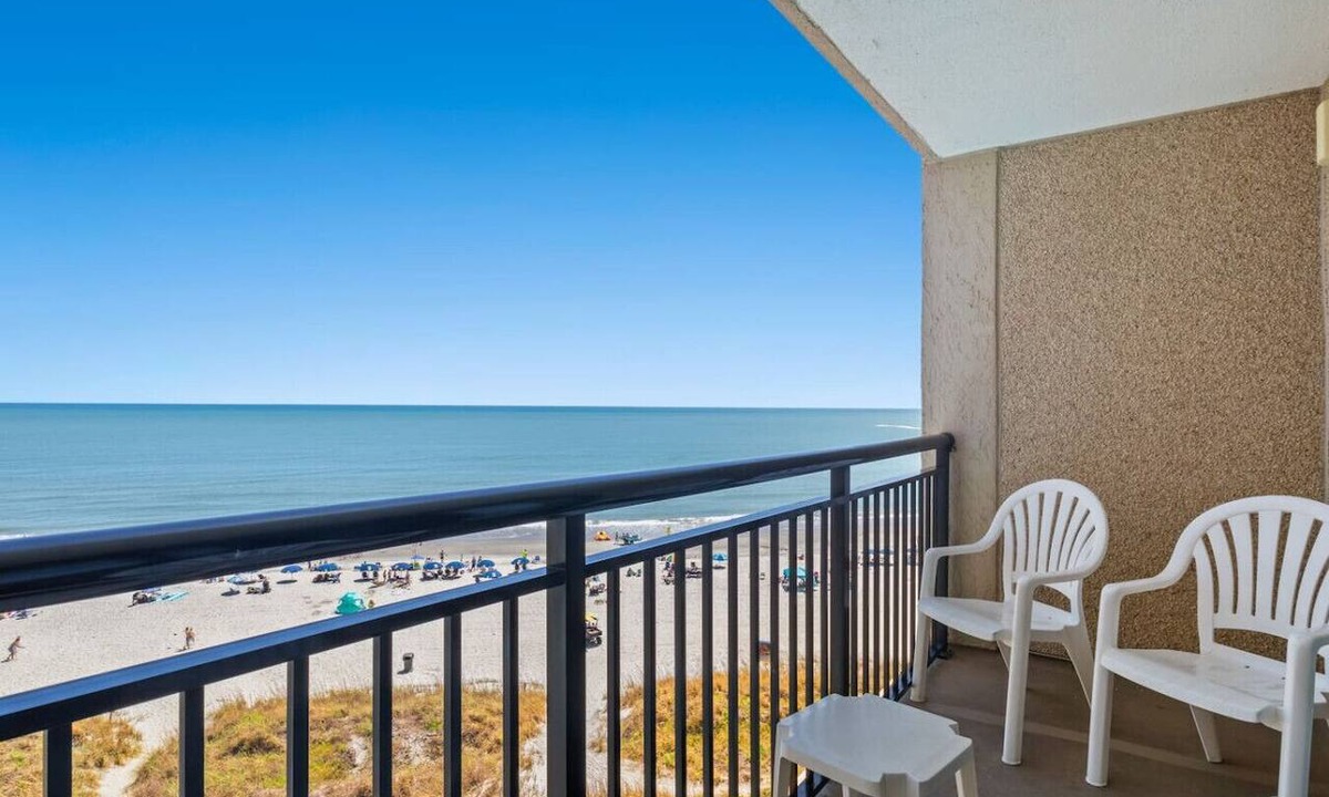 Windy Hill Apartment | Oceanfront Balcony & Resort Pools