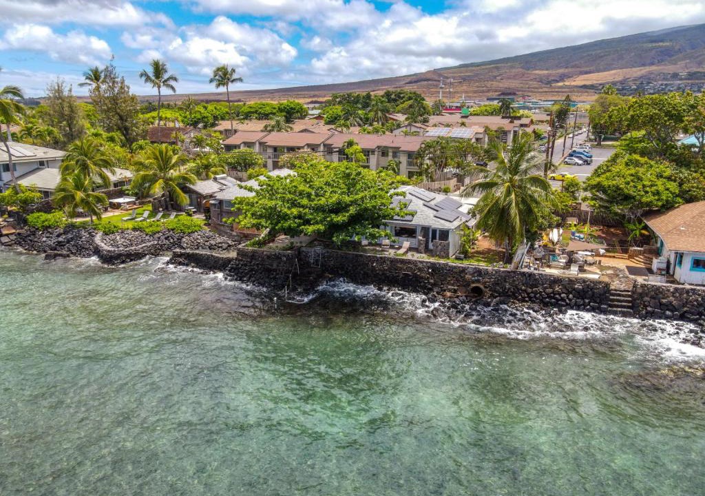 Historic Lahaina Front Street House | Oceanfront Lahaina Front Street Private Home