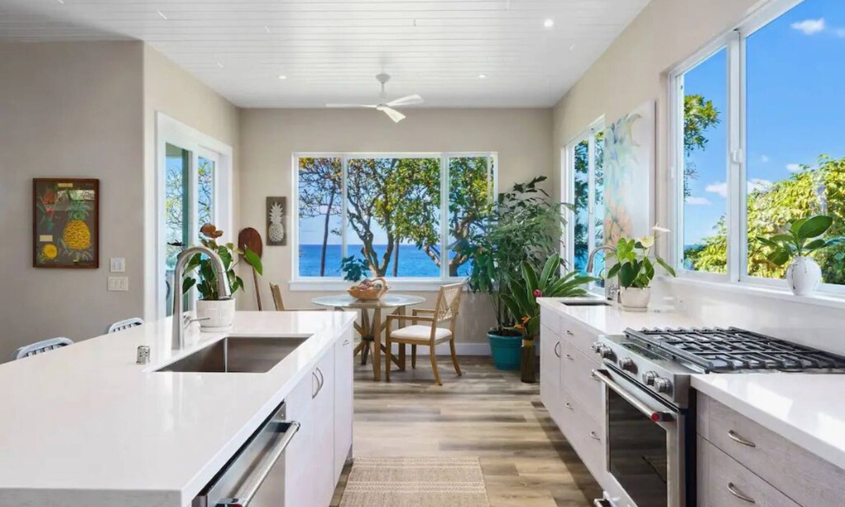 Honaunau-Napoopoo House | Oceanfront New House on Kealakekua Bay
