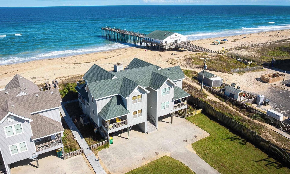 Southern Shores House | Oceanfront Private Beach Access & Community Pool!