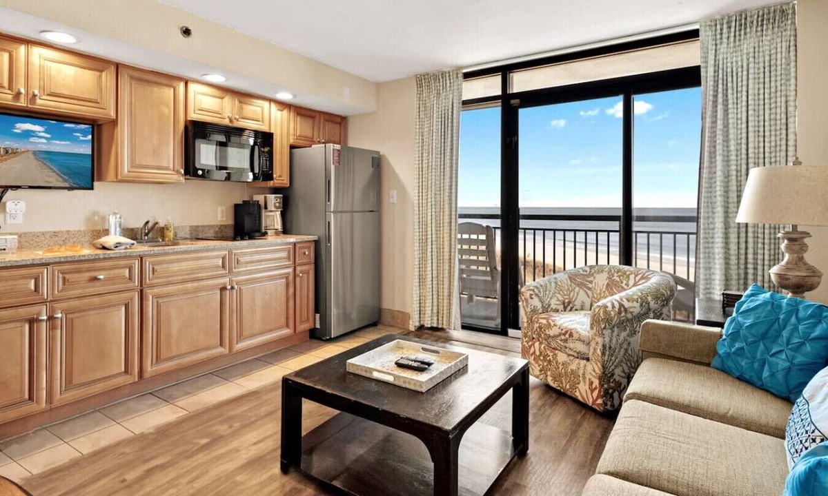 Windy Hill Condo | Oceanfront Views, Pool & Lazy River